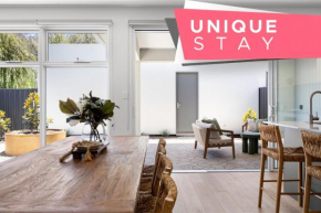 The Palmstone Collective - 4BR, Wifi, Parking, Glenelg